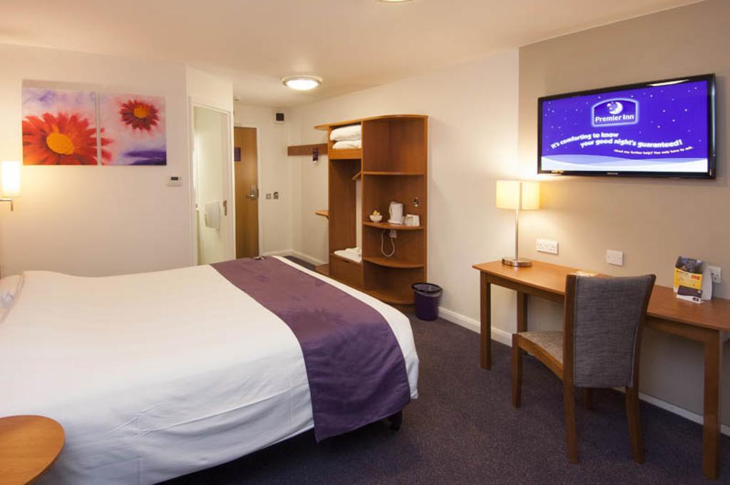 Premier Inn Southsea Portsmouth Bagian luar foto
