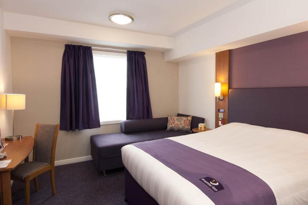 Premier Inn Southsea Portsmouth Bagian luar foto