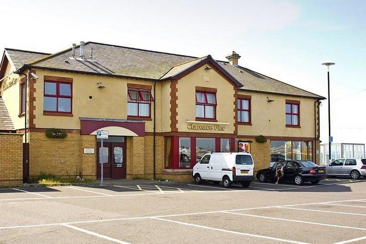 Premier Inn Southsea Portsmouth Bagian luar foto