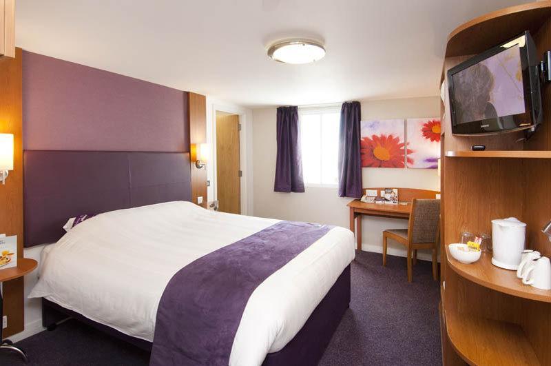 Premier Inn Southsea Portsmouth Bagian luar foto